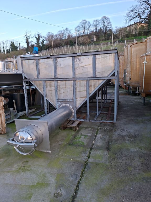 TRAMOGGIA/CONVOGLAIATORE PER UVA CON LAMIERA IN ACCIAIO INOX, MACCHINA USATA - immagine 9 TRAMOGGIA/CONVOGLAIATORE PER UVA CON LAMIERA IN ACCIAIO INOX, MACCHINA USATA - immagine 9