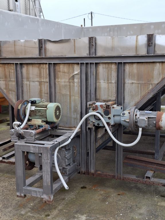 TRAMOGGIA/CONVOGLAIATORE PER UVA CON LAMIERA IN ACCIAIO INOX, MACCHINA USATA - immagine 3 TRAMOGGIA/CONVOGLAIATORE PER UVA CON LAMIERA IN ACCIAIO INOX, MACCHINA USATA - immagine 3