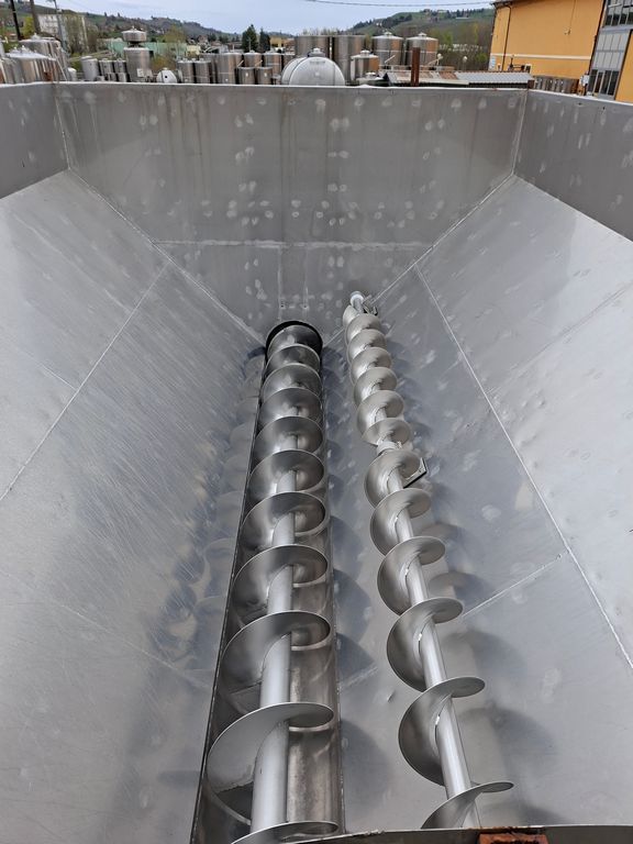 TRAMOGGIA/CONVOGLAIATORE PER UVA CON LAMIERA IN ACCIAIO INOX, MACCHINA USATA - immagine 5 TRAMOGGIA/CONVOGLAIATORE PER UVA CON LAMIERA IN ACCIAIO INOX, MACCHINA USATA - immagine 5