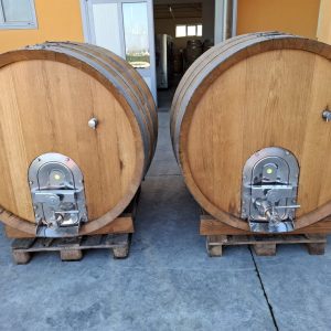OAK WOODEN CASKS, 11 HL CAPACITY APPROX., SECOND HAND EQUIPMENT