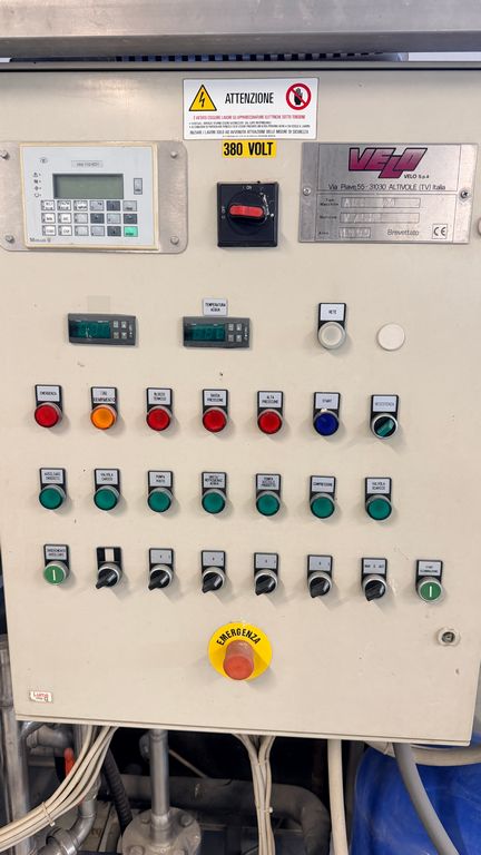 VELO BRAND VACUUM ENRICHMENT CONCENTRATOR, MODEL AES 70, SECOND HAND MACHINE - Image 3 VELO BRAND VACUUM ENRICHMENT CONCENTRATOR, MODEL AES 70, SECOND HAND MACHINE - Image 3