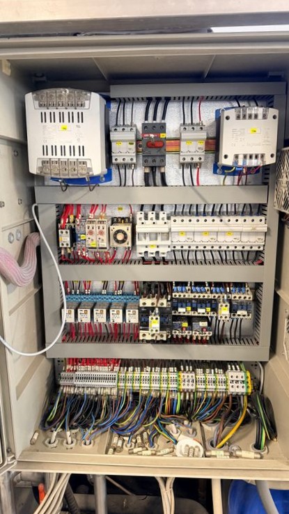 VELO BRAND VACUUM ENRICHMENT CONCENTRATOR, MODEL AES 70, SECOND HAND MACHINE - Image 14 VELO BRAND VACUUM ENRICHMENT CONCENTRATOR, MODEL AES 70, SECOND HAND MACHINE - Image 14