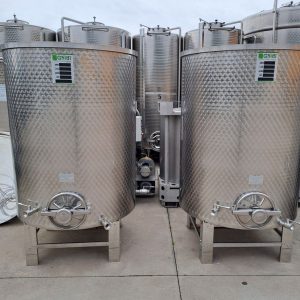 STAINLESS STEEL TANKS, GHIDI BRAND LITER CAPACITY LITERS 1500 (HL 15), FLOATING LID MODEL WITH FLAT BOTTOM, SECOND HAND EQUIPMENT IN LIKE-NEW CONDITION