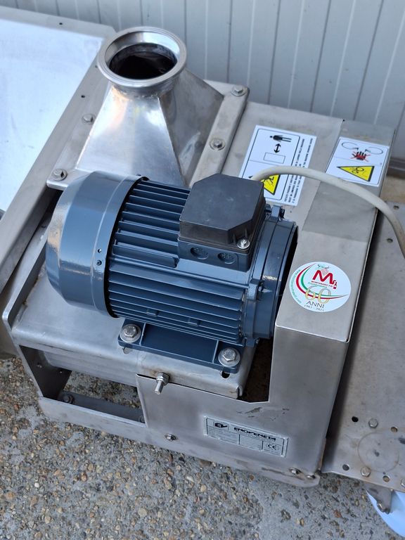 VOLUMETRIC PUMP ELLIPTICAL ROTOR , FOR GRAPES AND POMACE, IN STAINLESS STEEL FIRM ENOVENETA MODEL EVP1, SECOND-HAND MACHINE - Image 6 VOLUMETRIC PUMP ELLIPTICAL ROTOR , FOR GRAPES AND POMACE, IN STAINLESS STEEL FIRM ENOVENETA MODEL EVP1, SECOND-HAND MACHINE - Image 6