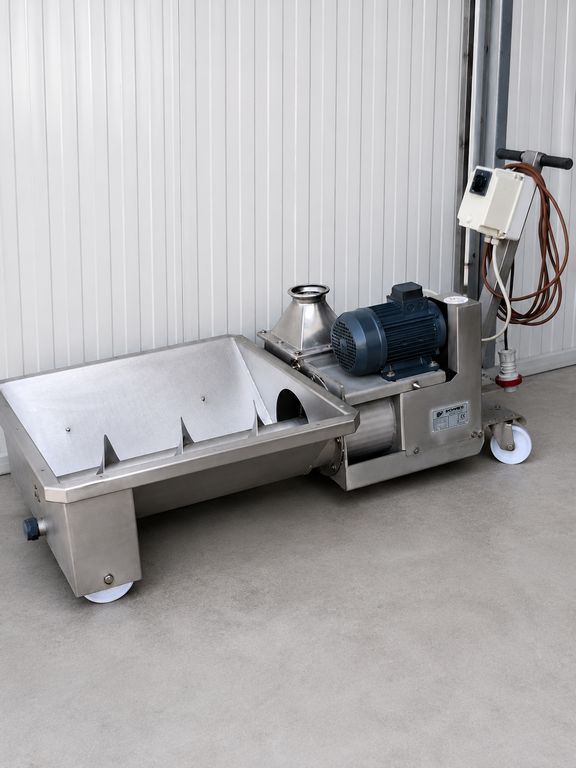 VOLUMETRIC PUMP ELLIPTICAL ROTOR , FOR GRAPES AND POMACE, IN STAINLESS STEEL FIRM ENOVENETA MODEL EVP1, SECOND-HAND MACHINE VOLUMETRIC PUMP ELLIPTICAL ROTOR , FOR GRAPES AND POMACE, IN STAINLESS STEEL FIRM ENOVENETA MODEL EVP1, SECOND-HAND MACHINE
