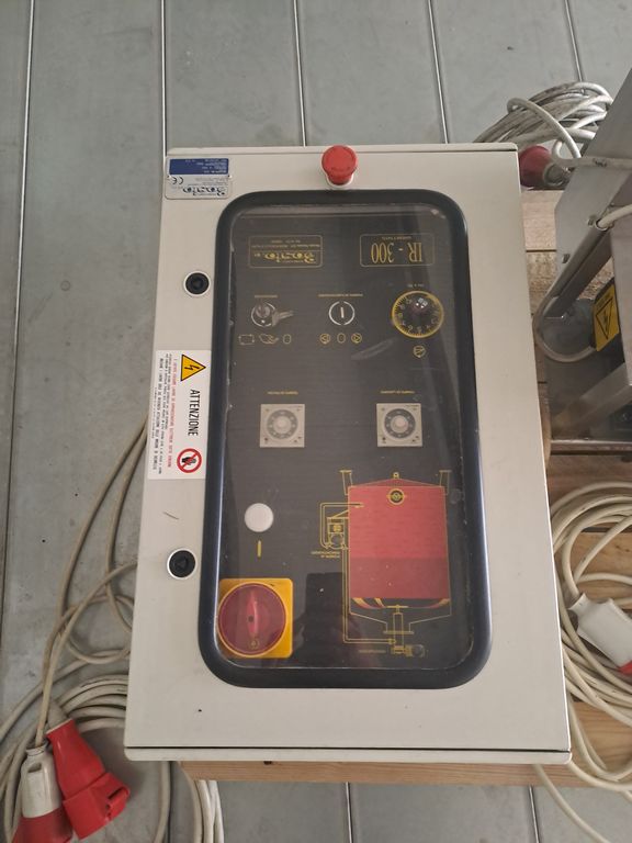 IRRORATORE MOTORIZZATO GIREVOLE CON QUADRO ELETTRICO MARCA BOSIO E POMPA LIVERANI MAJOR 60, ATTREZZATURA USATA - immagine 10 IRRORATORE MOTORIZZATO GIREVOLE CON QUADRO ELETTRICO MARCA BOSIO E POMPA LIVERANI MAJOR 60, ATTREZZATURA USATA - immagine 10