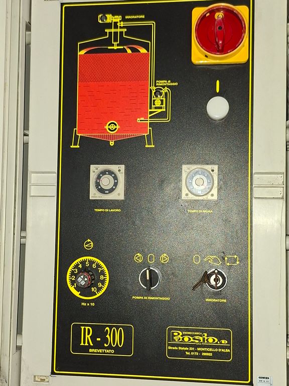 IRRORATORE MOTORIZZATO GIREVOLE CON QUADRO ELETTRICO MARCA BOSIO E POMPA LIVERANI MAJOR 60, ATTREZZATURA USATA - immagine 2 IRRORATORE MOTORIZZATO GIREVOLE CON QUADRO ELETTRICO MARCA BOSIO E POMPA LIVERANI MAJOR 60, ATTREZZATURA USATA - immagine 2