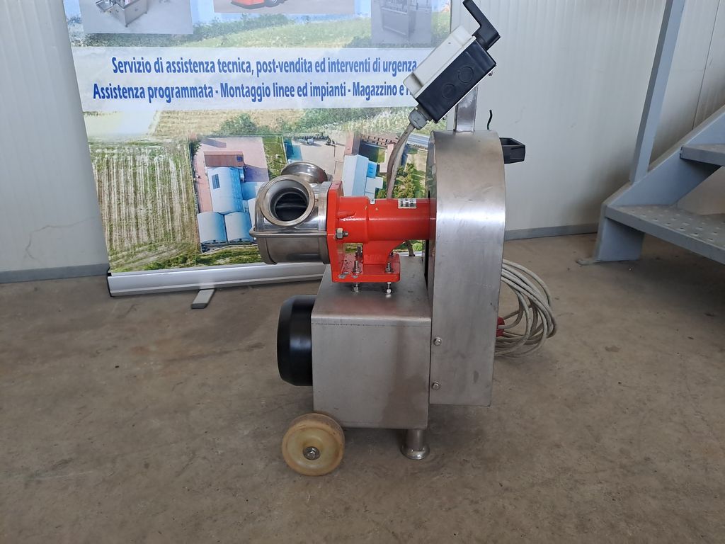 LIVERANI PUMP MODEL MAJOR 60 WITH RUBBER IMPELLER, SECOND-HAND MACHINE - Image 6 LIVERANI PUMP MODEL MAJOR 60 WITH RUBBER IMPELLER, SECOND-HAND MACHINE - Image 6