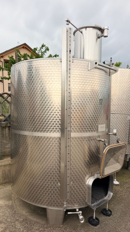 SERBATOIO IN ACCIAIO INOX MARCA DI ZIO, MODELLO VINIFICAZIONE/STOCCAGGIO, CAPACITÀ LITRI 5.000 (HL 50) CIRCA, ATTREZZATURA USATA - immagine 5 SERBATOIO IN ACCIAIO INOX MARCA DI ZIO, MODELLO VINIFICAZIONE/STOCCAGGIO, CAPACITÀ LITRI 5.000 (HL 50) CIRCA, ATTREZZATURA USATA - immagine 5