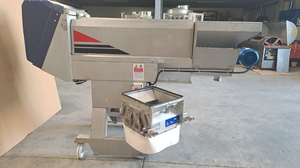 DIRASPA-PIGIATRICE MARCA BUCHER/VASLIN, MODELLO DELTA 2, MACCHINA USATA - immagine 11 DIRASPA-PIGIATRICE MARCA BUCHER/VASLIN, MODELLO DELTA 2, MACCHINA USATA - immagine 11