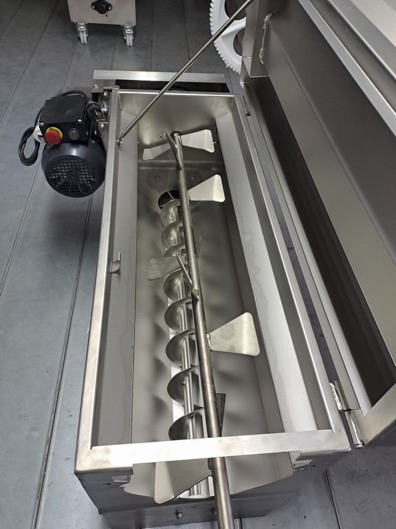 STAINLESS STEEL CRUSHER DESTEMMER MODEL “JOLLY 35” NEW MACHINE - Image 3 STAINLESS STEEL CRUSHER DESTEMMER MODEL “JOLLY 35” NEW MACHINE - Image 3