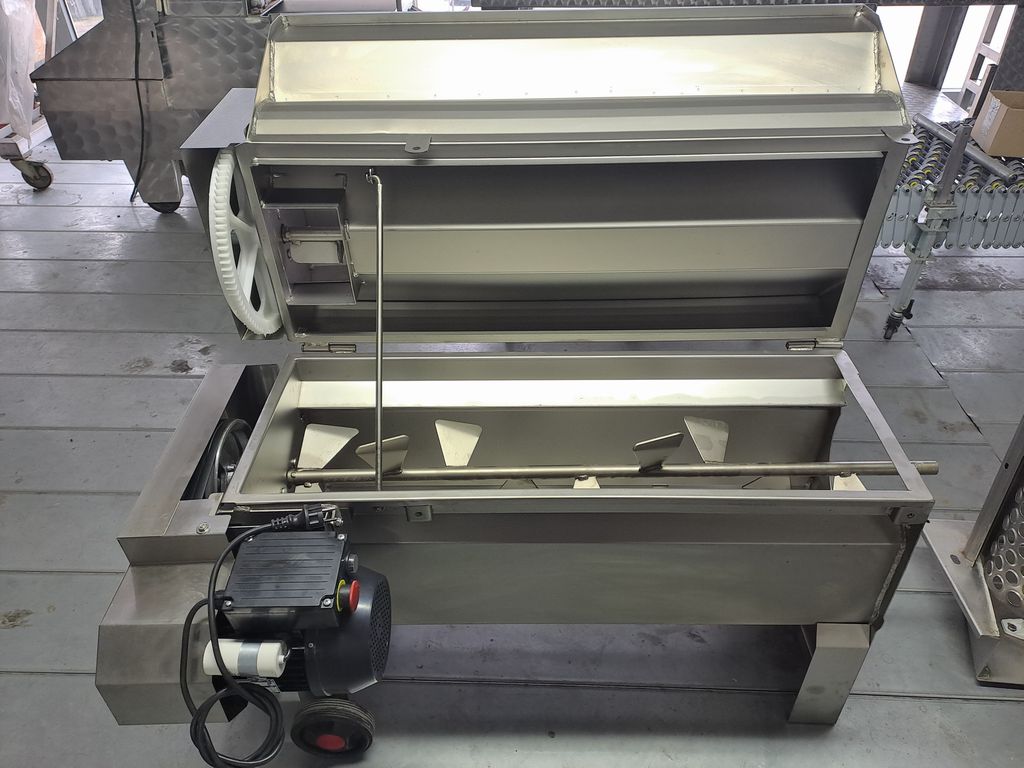 STAINLESS STEEL CRUSHER DESTEMMER MODEL “JOLLY 35” NEW MACHINE - Image 4 STAINLESS STEEL CRUSHER DESTEMMER MODEL “JOLLY 35” NEW MACHINE - Image 4