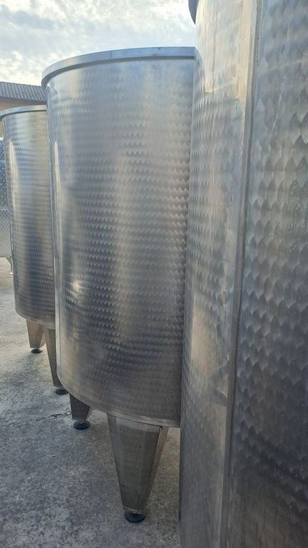 SERBATOI IN ACCIAIO INOX MARCA L.A. INOX CAPACITÀ LITRI 2000 (HL 20), COPERCHIO GALLEGGIANTE A FONDO PIANO, ATTREZZATURA USATA - immagine 13 SERBATOI IN ACCIAIO INOX MARCA L.A. INOX CAPACITÀ LITRI 2000 (HL 20), COPERCHIO GALLEGGIANTE A FONDO PIANO, ATTREZZATURA USATA - immagine 13