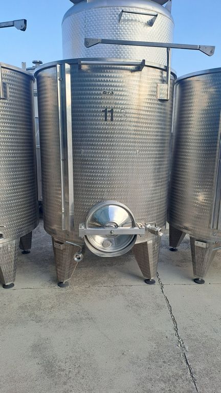 SERBATOI IN ACCIAIO INOX MARCA L.A. INOX CAPACITÀ LITRI 2000 (HL 20), COPERCHIO GALLEGGIANTE A FONDO PIANO, ATTREZZATURA USATA - immagine 10 SERBATOI IN ACCIAIO INOX MARCA L.A. INOX CAPACITÀ LITRI 2000 (HL 20), COPERCHIO GALLEGGIANTE A FONDO PIANO, ATTREZZATURA USATA - immagine 10