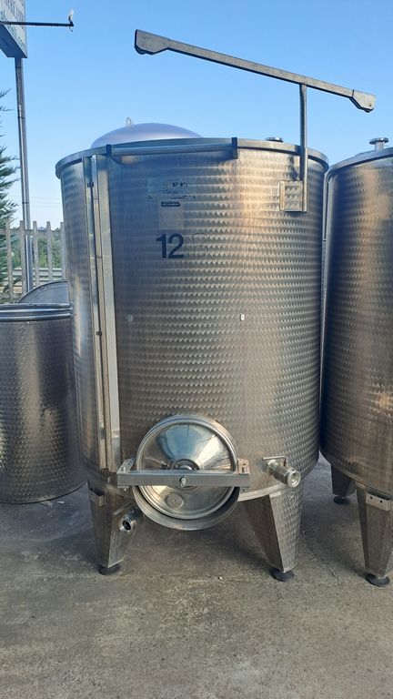 SERBATOI IN ACCIAIO INOX MARCA L.A. INOX CAPACITÀ LITRI 2000 (HL 20), COPERCHIO GALLEGGIANTE A FONDO PIANO, ATTREZZATURA USATA - immagine 12 SERBATOI IN ACCIAIO INOX MARCA L.A. INOX CAPACITÀ LITRI 2000 (HL 20), COPERCHIO GALLEGGIANTE A FONDO PIANO, ATTREZZATURA USATA - immagine 12