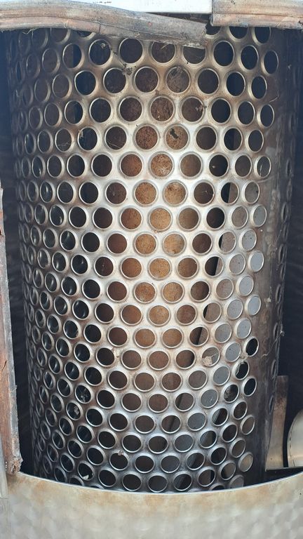 STAINLESS STEEL HOPPER / SCREW CONVEYOR FOR GRAPES AND VERTICAL DESTEMEMER, FIRM IMMA, SECOND HAND MACHINE - Image 8 STAINLESS STEEL HOPPER / SCREW CONVEYOR FOR GRAPES AND VERTICAL DESTEMEMER, FIRM IMMA, SECOND HAND MACHINE - Image 8