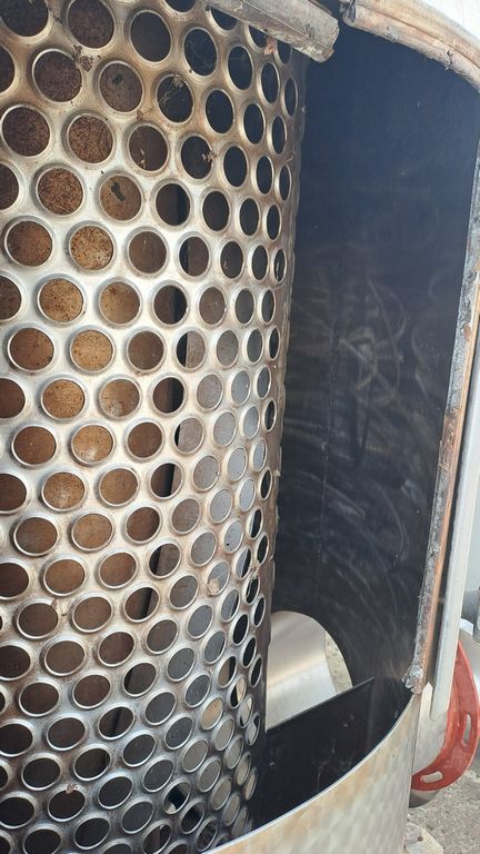 STAINLESS STEEL HOPPER / SCREW CONVEYOR FOR GRAPES AND VERTICAL DESTEMEMER, FIRM IMMA, SECOND HAND MACHINE - Image 9 STAINLESS STEEL HOPPER / SCREW CONVEYOR FOR GRAPES AND VERTICAL DESTEMEMER, FIRM IMMA, SECOND HAND MACHINE - Image 9