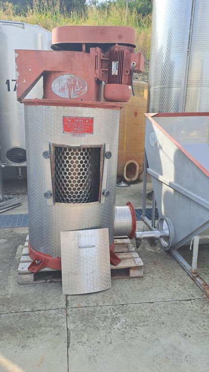 STAINLESS STEEL HOPPER / SCREW CONVEYOR FOR GRAPES AND VERTICAL DESTEMEMER, FIRM IMMA, SECOND HAND MACHINE - Image 13 STAINLESS STEEL HOPPER / SCREW CONVEYOR FOR GRAPES AND VERTICAL DESTEMEMER, FIRM IMMA, SECOND HAND MACHINE - Image 13