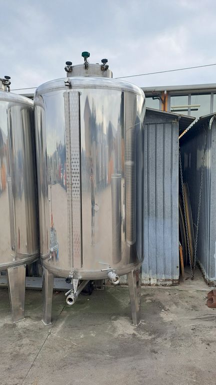 STAINLESS STEEL TANKS WITH ROUNDED BOTTOMS BOTTOM, CAPACITY 1000 LITER (10 HL) ABOUT, STORAGE MODEL, USED EQUIPMENT - Image 4 STAINLESS STEEL TANKS WITH ROUNDED BOTTOMS BOTTOM, CAPACITY 1000 LITER (10 HL) ABOUT, STORAGE MODEL, USED EQUIPMENT - Image 4