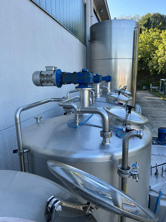 STAINLESS STEEL INSULATED MIXER CONICAL BOTTOM, CAPACITY 1500 LITRES, SECOND HAND EQUIPMENT - Image 24